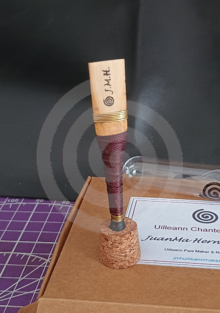 Ca&ntilde;a de chanter uilleann para chanters en Re